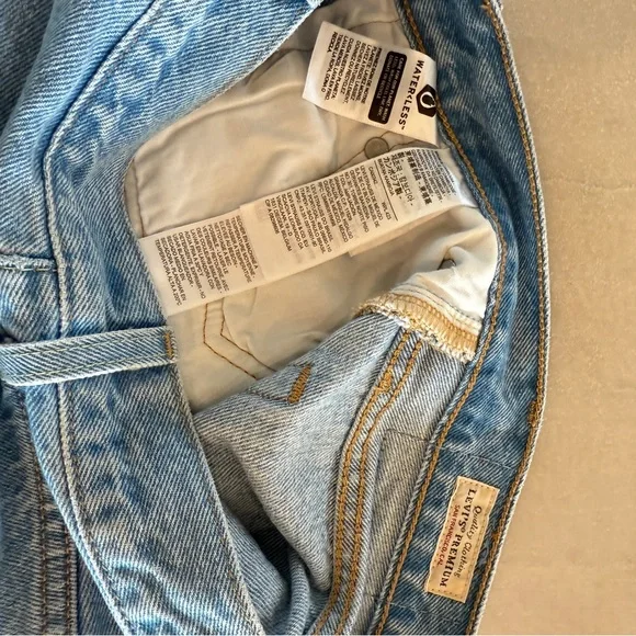 Levi’s Premium 501 Distressed Light Blue Denim Straight Leg Jeans Womens W26 L26 - Picture 8 of 10